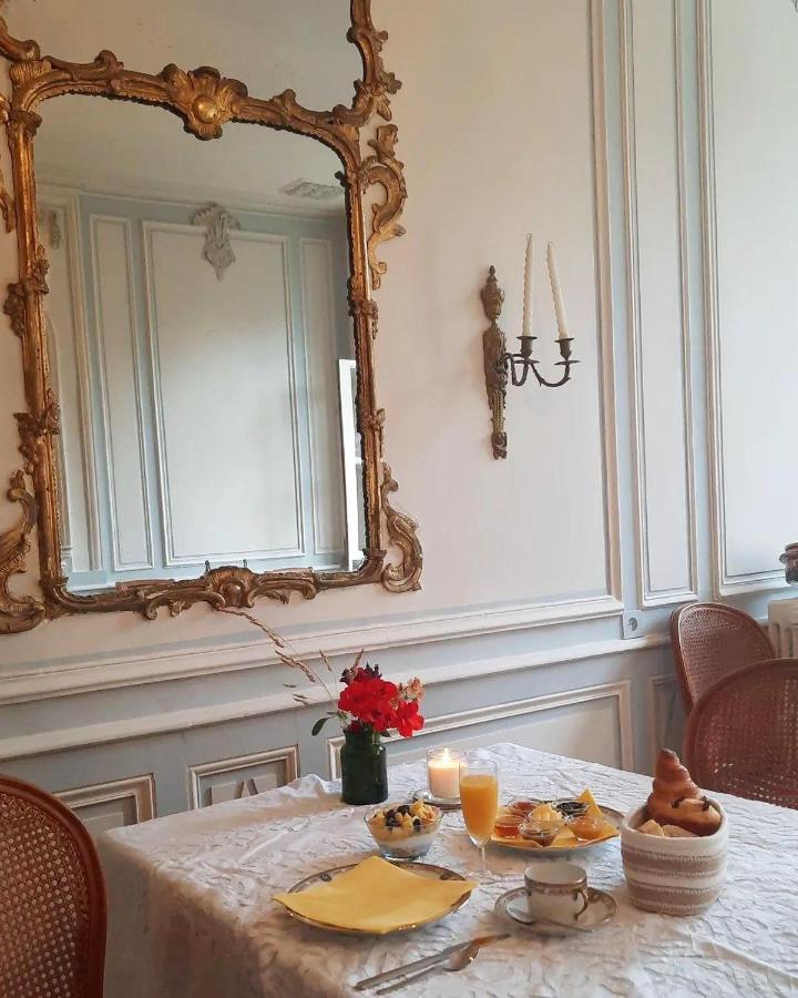 Maison Zola Bed & Breakfast Saint-Amand-Mont-Rond Bagian luar foto